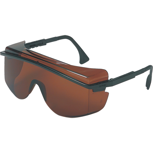 Lunettes de s&eacute;curit&eacute; Uvex Astrospec OTG 3001, Lentille Grise/fum&eacute;e, Anti-&eacute;gratignures, ANSI Z87+/R&eacute;pond ou surpasse la norme CSA Z94.3 Superchem Industries