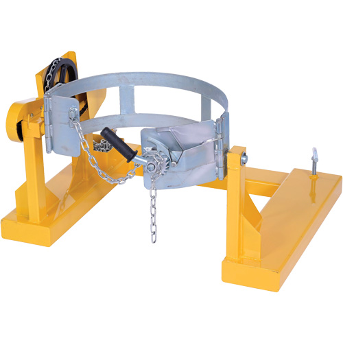 Porte-baril pour chariot &agrave; fourche, Pour 55 gal. US (45,8 gal imp&eacute;rial) Superchem Industries