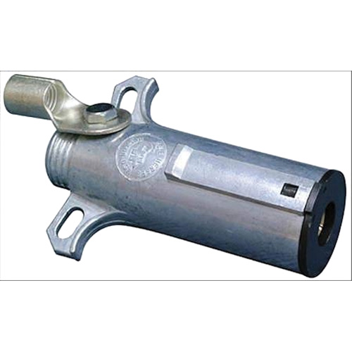 Prise d'alimentation pour a&eacute;ronef Superchem Industries