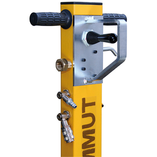 Mammut 3-Stage Jack, 88 Ton(s), Air Hydraulic Superchem Industries