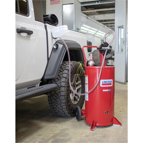 Chariot &agrave; carburant en acier de 25 gallons avec pompe rotative bidirectionnelle Superchem Industries