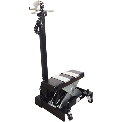 Cric de service de plancher &agrave; profil bas, 12 tonne(s) Capacit&eacute;, 7-1/2" Abaiss&eacute;e, 15" &eacute;lev&eacute;e, Air comprim&eacute;/hydraulique Superchem Industries