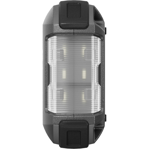 D&eacute;marreur d'appoint, survolteur, banque d'alimentation et lampe de poche JumpSurge1500 Superchem Industries