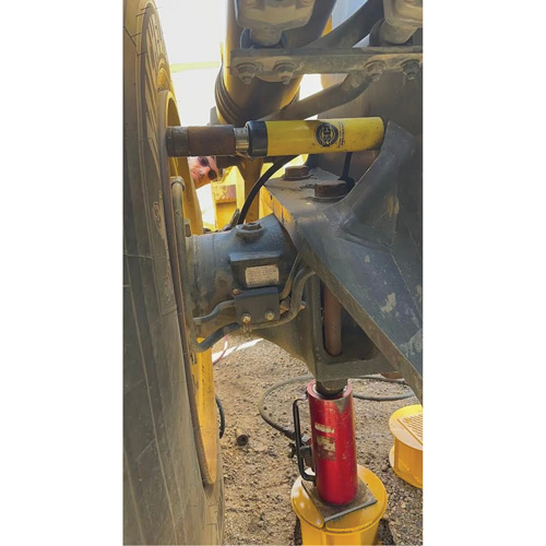 Single-Acting Cylinder Hydraulic Ram, 4.13" Stroke, 10 Ton(s) Capacity, 10000 PSI Superchem Industries