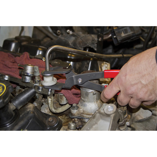 Pince de d&eacute;connexion pour carburant et climatisation Superchem Industries