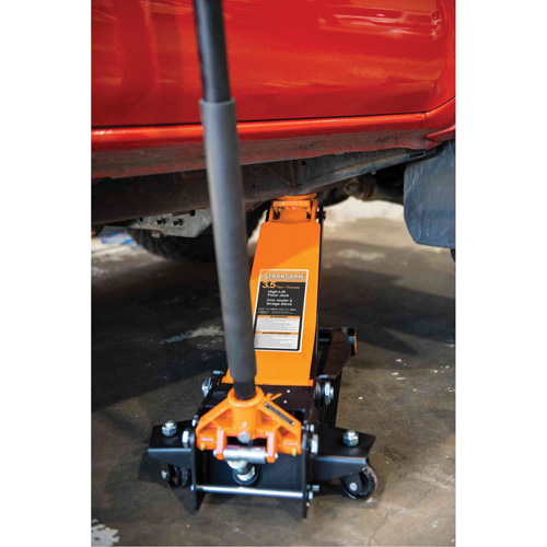 Cric rouleur &agrave; levage &eacute;lev&eacute; avec manche en 2 morceaux, 3,5 tonne(s) Capacit&eacute;, 3-7/20" Abaiss&eacute;e, Hydraulique &agrave; main Superchem Industries