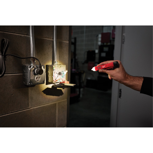 D&eacute;tecteur de tension avec DEL et testeur de prise DDFT, 50 V - 1000 V, Alerte Affichage & son Superchem Industries