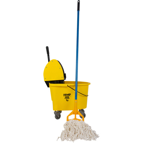 Ensemble abordable de vadrouille et seau avec t&ecirc;te de vadrouille de 12 oz, Pression vers le bas, 8,75 gal. US (35 pintes), Jaune Superchem Industries
