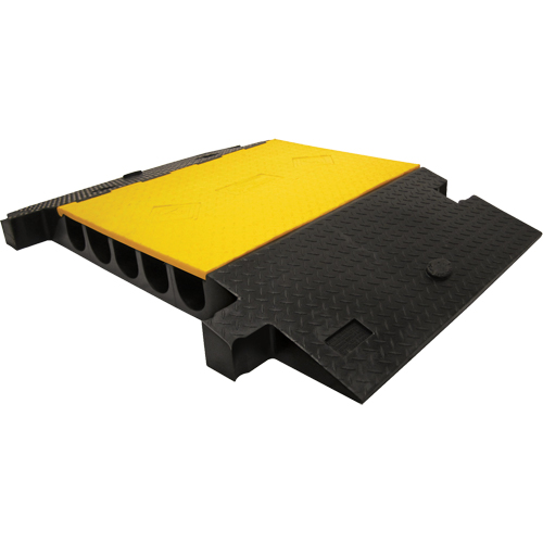 Protecteur de c&acirc;ble robuste Yellow Jacket, 5 canaux, 35,75" lo x 57,25" la x 5,125" h Superchem Industries