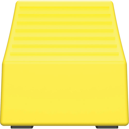 Cale de roue ultra-robuste pour l'exploitation mini&egrave;re Checkers Safety, PEHD, Jaune, 14-1/2" la x 17-1/2" p x 16" h Superchem Industries