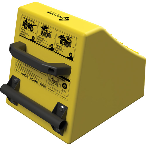 Cale de roue ultra-robuste pour l'exploitation mini&egrave;re Checkers Safety, PEHD, Jaune, 14-1/2" la x 17-1/2" p x 16" h Superchem Industries