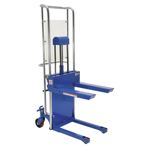 Gerbeur Hefti-Lift, M&eacute;canisme Pompe au pied, Capacit&eacute; de 880 lb, Levage max de 59" Superchem Industries