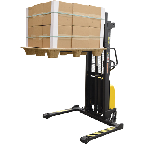 Gerbeur pour chariot &eacute;l&eacute;vateur, Fonctionnement &eacute;lectrique, Capacit&eacute; 2000 lb, Lev&eacute;e max 63" Superchem Industries