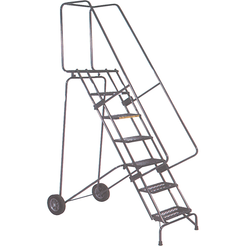 &eacute;chelles mobiles Fold-N-Store, 7 marches, Perfor&eacute;, Hauteur 70" Superchem Industries