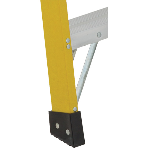 Escabeaux industriels robustes (s&eacute;rie 6900), 4', Fibre de verre, Capacit&eacute; 300 lb, Type 1A Superchem Industries