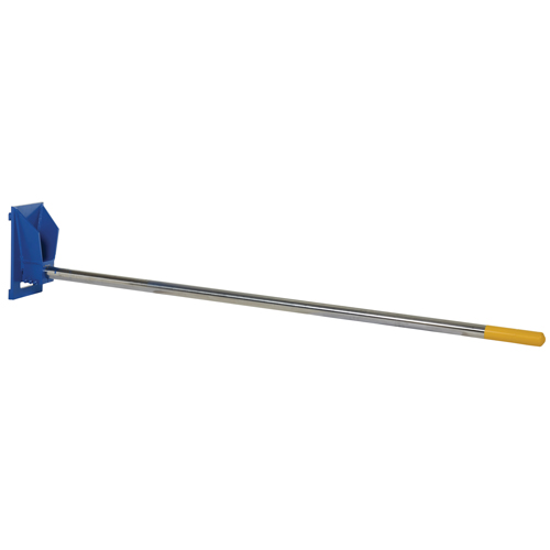 Fl&egrave;che de chariot &eacute;l&eacute;vateur pour tapis, 108-1/2" longueur, Install&eacute; sur tablier, Capacit&eacute; de 2500 lb Superchem Industries