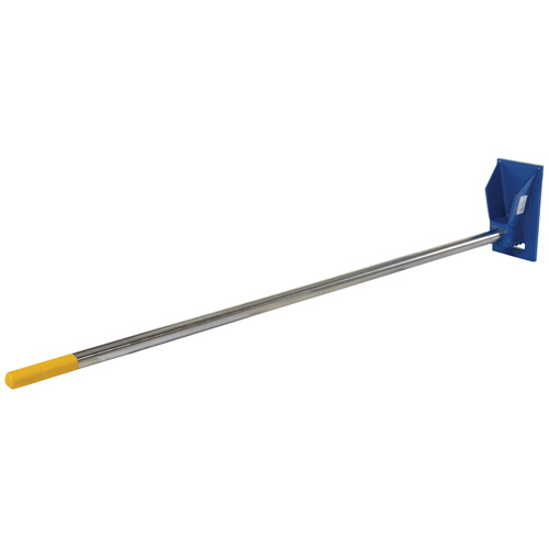 Fl&egrave;che de chariot &eacute;l&eacute;vateur pour tapis, 108-1/2" longueur, Install&eacute; sur tablier, Capacit&eacute; de 2500 lb Superchem Industries