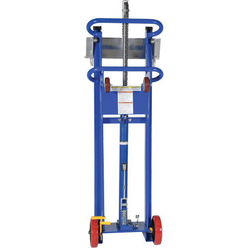 Gerbeur &agrave; plateforme hydraulique, M&eacute;canisme Pompe au pied, Capacit&eacute; de 750 lb, Levage max de 52" Superchem Industries