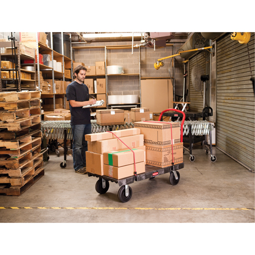 Chariot &agrave; plateforme robuste, 60" lo x 30" la, 2000 lb cap, Roues Caoutchouc Superchem Industries