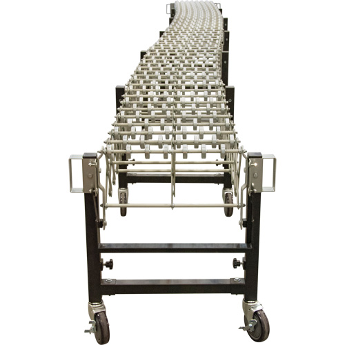 Convoyeur extensible, 23" la x 24' lo, Capacit&eacute; de 200 lb par pi lin. Superchem Industries