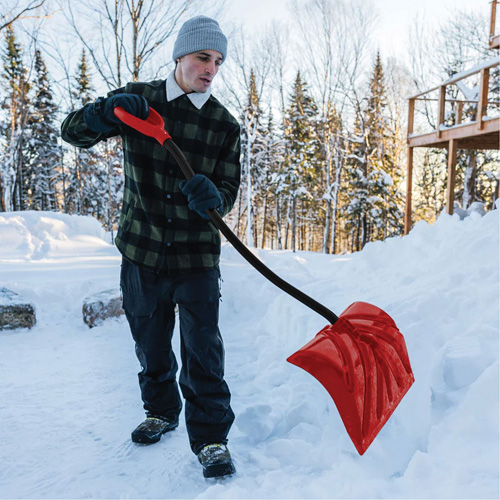 Pelle &agrave; neige Yukon, Lame Polypropyl&egrave;ne, Largueur 18", Manche Prise en D ergonomique Superchem Industries