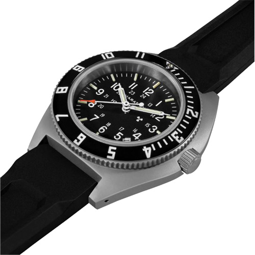 Montre Steel Navigator avec date sur ensemble bracelet en caoutchouc noir de trois morceaux, Num&eacute;rique, &agrave; piles, 41 mm, Noir Superchem Industries
