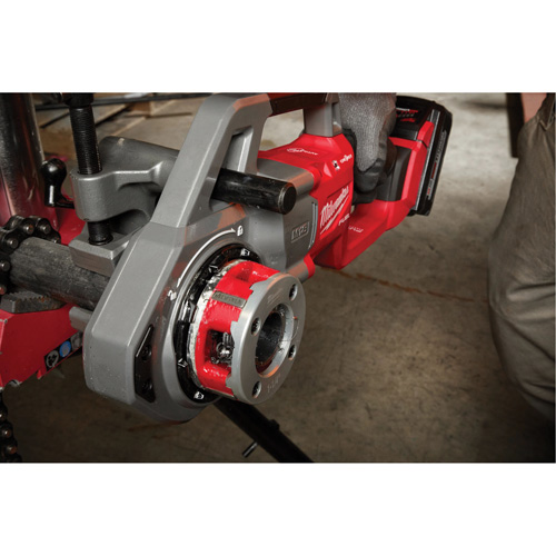 Fili&egrave;re &agrave; tuyau compacte M18 Fuel, Filetage de la tige 1-1/4" Superchem Industries