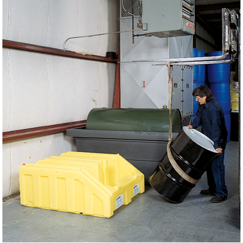 Poly-Racker pour syst&egrave;me Poly-Rack, 49" lo x 53" la x 23" ha, 102 gal. US Capacit&eacute; Superchem Industries