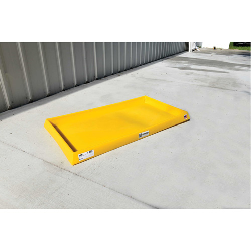 Plateaux Ultra-Containment Tray, 54" lo x 29,8" la x 3,5" h, Cap. de d&eacute;versement 16,5 gal. US Superchem Industries