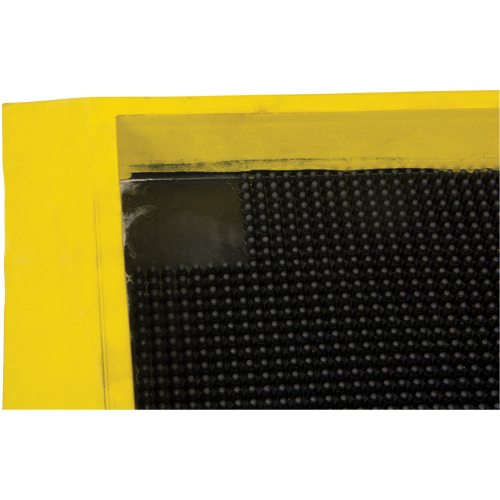 Foot Sanitizing Matting, Rubber, 2-2/3' W x 3-1/4' L x 2-1/2" Thick, Yellow Superchem Industries