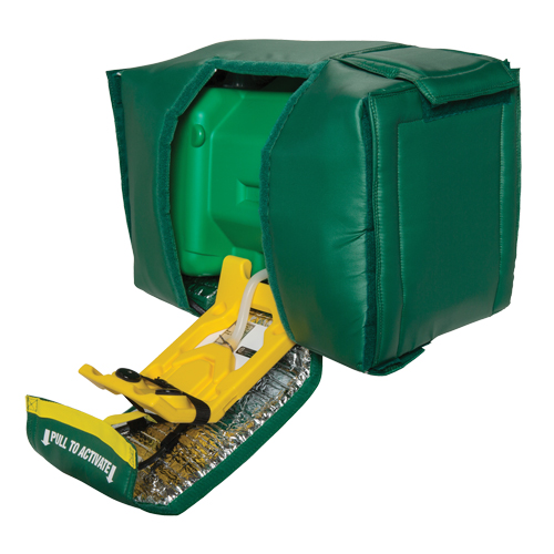 Douche oculaire portative, eau ti&egrave;de, Aliment&eacute; par gravit&eacute;, Capacit&eacute; 9 gal., Conformit&eacute; ANSI Z358.1 Superchem Industries
