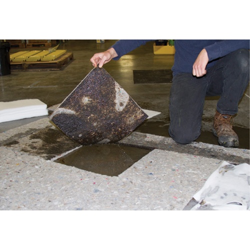 Tampons Husky Spilltration, Huile seulement, 16" x 16", 17,2 gal. d'absorption Superchem Industries