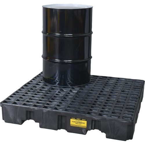 Palette de confinement des d&eacute;versements, Capacit&eacute; de d&eacute;versement 66 gal. US, 51,5'' x 51,5'' x 8" Superchem Industries