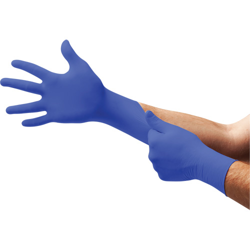 Gants d'examen UF-524 UltraForm, T-petit, Nitrile, 2,4 mils, Sans poudre, Bleu, Classe 2 Superchem Industries