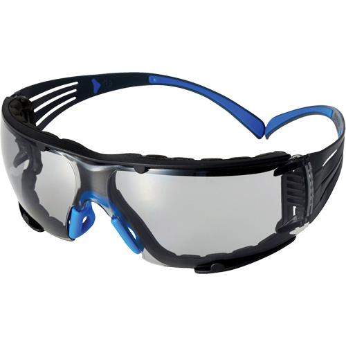 Lunettes de s&eacute;curit&eacute; SecureFit s&eacute;rie 400, Lentille Int&eacute;rieur/ext&eacute;rieur, Antibu&eacute;e/Anti-&eacute;gratignures, ANSI Z87+/R&eacute;pond ou surpasse la norme CSA Z94.3 Superchem Industries