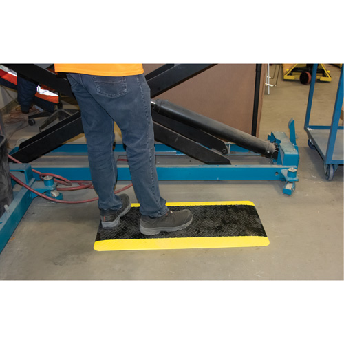 Anti-Fatigue Matting, Diamond, 1-2/3' x 3-1/4' x 3/4", Black/Yellow, Polyurethane Superchem Industries