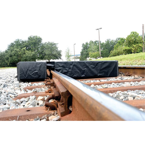 Berme Ultra-Track Berm, Capacit&eacute; 144 gal. US, 4' la x 6' lo x 12" h, Paroi en mousse Superchem Industries
