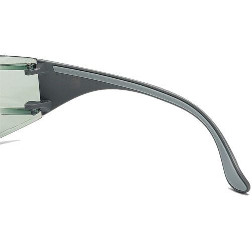 Lunettes de s&eacute;curit&eacute; Adapt Lite, Lentille Int&eacute;rieur/ext&eacute;rieur, Antibu&eacute;e/Anti-&eacute;gratignures, ANSI Z87+/R&eacute;pond ou surpasse la norme CSA Z94.3 Superchem Industries