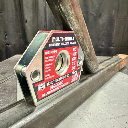 &eacute;querres de soudage magn&eacute;tiques, 4-3/8" lo x 3/4" la x 3" h, 55 lb Superchem Industries