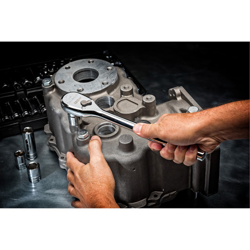 Jeu d'outils pour m&eacute;canicien &agrave; 6 pans SAE/m&eacute;triques 120XP Superchem Industries