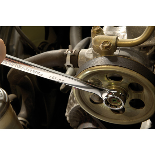 Jeu d'outils pour m&eacute;caniciens &agrave; 6 et 12 pans standards et profonds de 1/4", 3/8" et 1/2" SAE/m&eacute;triques Superchem Industries