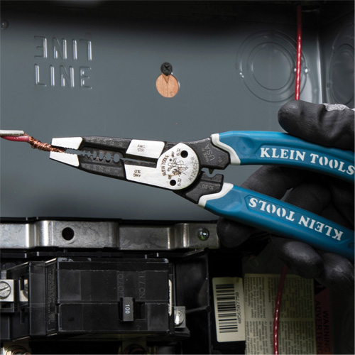 Outil polyvalent Klein-Kurve pour d&eacute;nuder, couper et sertir les fils, 8-1/4" lo, 8 - 20 AWG Superchem Industries