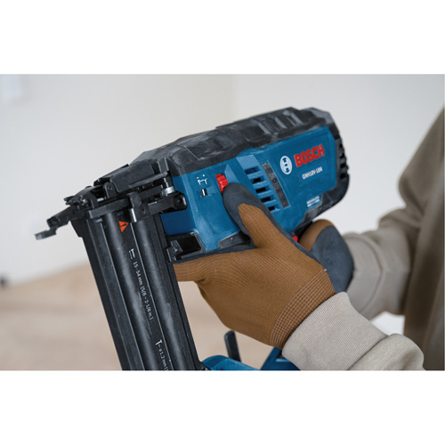 Cloueur pour clous &agrave; t&ecirc;te perdue de calibre 18 (outil seul), 18 V, Lithium-ion Superchem Industries