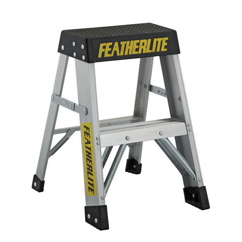 Escabeaux industriels extra robustes, 2', Aluminium, Capacit&eacute; 300 lb, Type 1A Superchem Industries