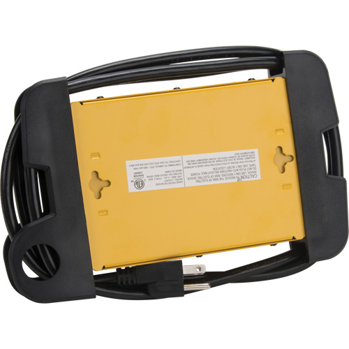 Protecteur de surtension &agrave; prise multiple pour l'atelier, 8 Prises, 1350 J, 1875 W, Cordon 6' Superchem Industries