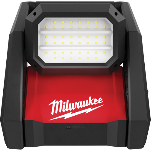 Projecteur d'illumination &agrave; alimentation double M18 Rover, DEL, 2000/4000/1200 lumens, Boîtier en Plastique Superchem Industries
