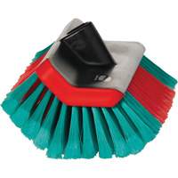Brosse &agrave; alimentation en eau pour nettoyage des parties hautes et basses des v&eacute;hicules de la s&eacute;rie Transport Superchem Industries