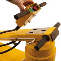 Cric Mammut, 165 tonnes, Air comprim&eacute;/hydraulique Superchem Industries