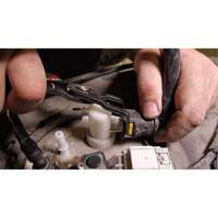 Pinces de d&eacute;connexion &agrave; 85 degr&eacute;s Superchem Industries