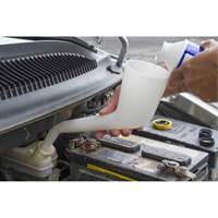 Entonnoir translucide &agrave; angle droit, Plastique Superchem Industries